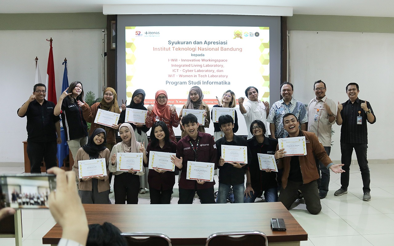 Tiga Laboratorium, Segudang Prestasi: Itenas Beri Apresiasi untuk Laboratorium Informatika dan Mahasiswa Berprestasi Nasional