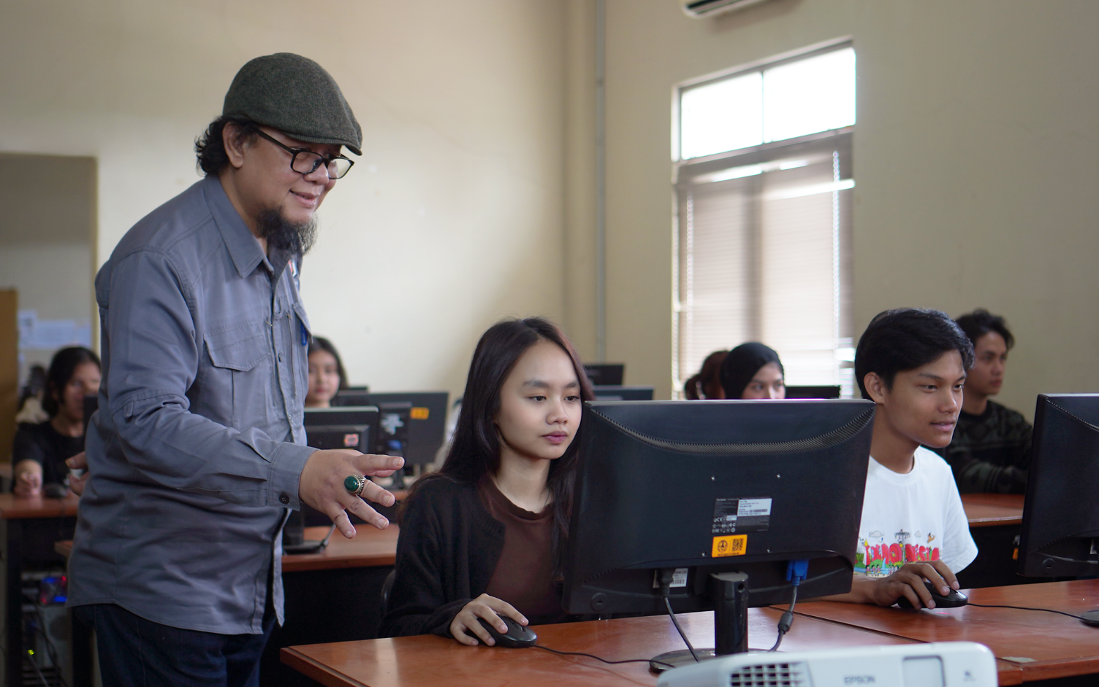 Lab. Komputer Digital