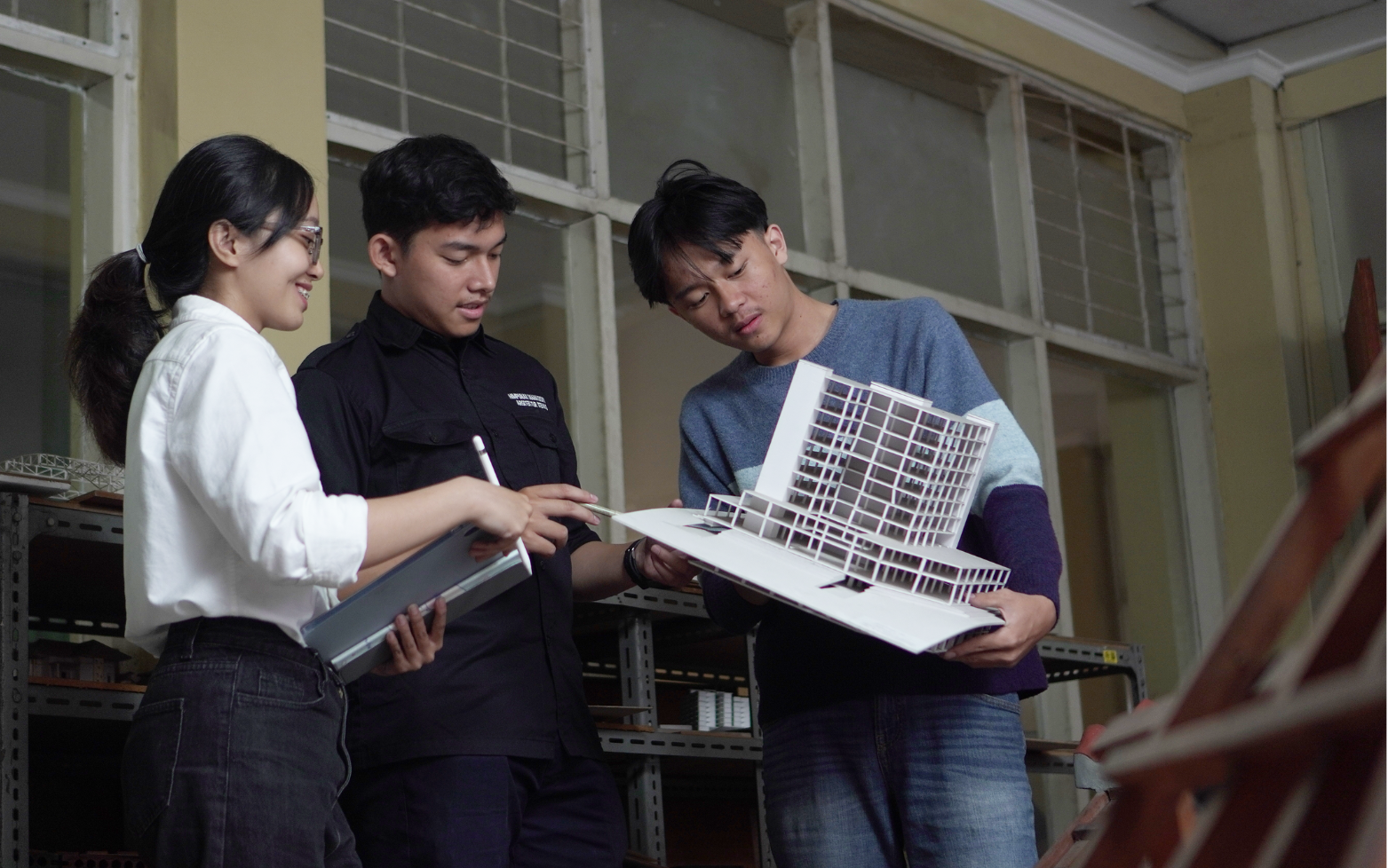 Lab. Struktur, Konstruksi dan Bahan