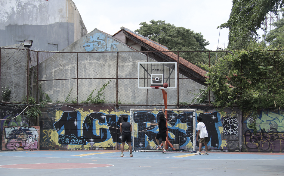 Lapangan Basket & Futsal Itenas
