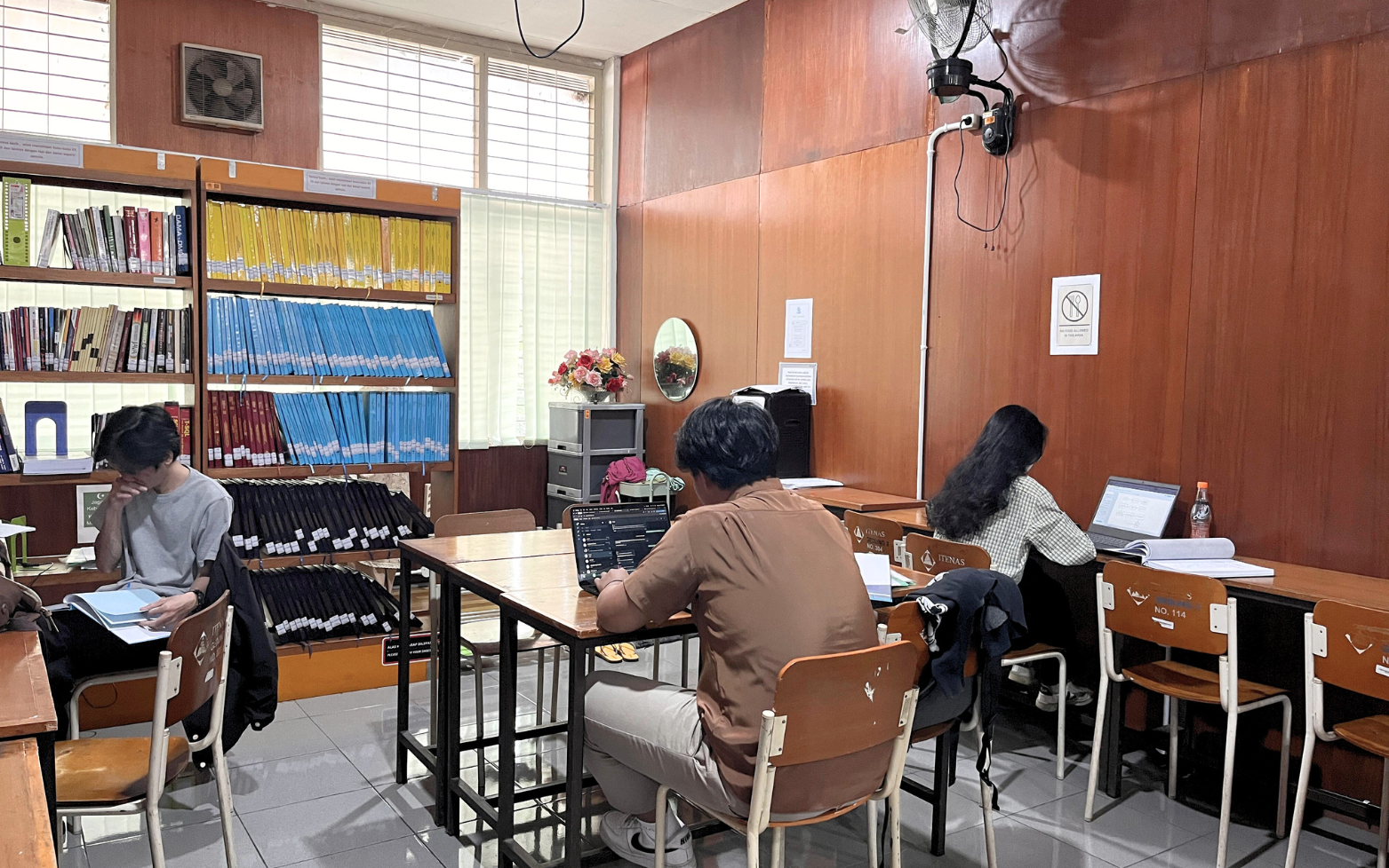 Ruang Baca dan Residensi