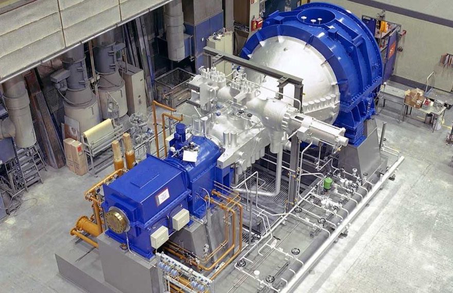 CRACK OF A FIRST STAGE BLADE IN A STEAM TURBINE - Institut Teknologi Nasional Bandung